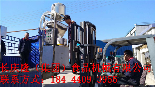遼寧康平五套豆腐機設備今天裝車發貨了。在此祝福生意興隆通四海，財源茂盛達三江！[抱拳][抱拳][抱拳]mmexport1570683913010.jpg