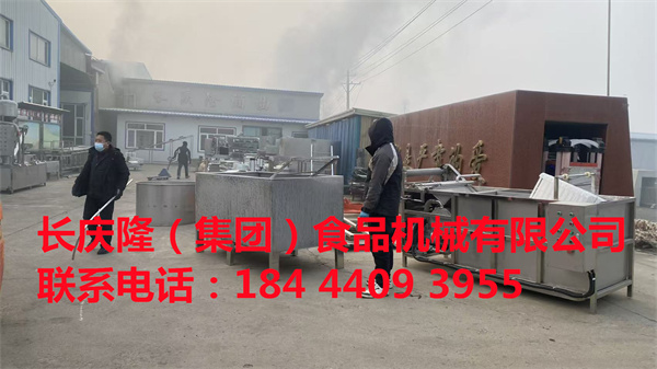 輝南客戶在長慶隆購買了大型干豆腐機，大豆腐機等全套豆制品設備，設備已經裝車發走了，長慶隆祝您生意興隆通四海，財源茂盛達三江。 (3).jpg