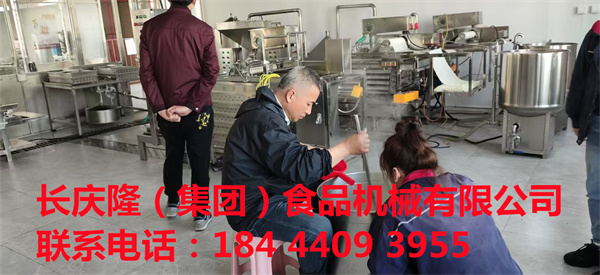沈陽(yáng)查先生在長(zhǎng)慶隆公司購(gòu)買了150型單磨組合磨漿機(jī)、煮漿鍋、燃?xì)忮仩t、大豆腐機(jī)和仿手工干豆腐機(jī)等全套設(shè)備，開始學(xué)習(xí)！！ (3).jpg