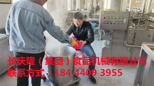 大連范先生在長慶隆公司購買了大豆腐機全套設備，裝車發貨，長慶隆祝?范先生生意興隆，財源廣進，開業大吉 (4).jpg