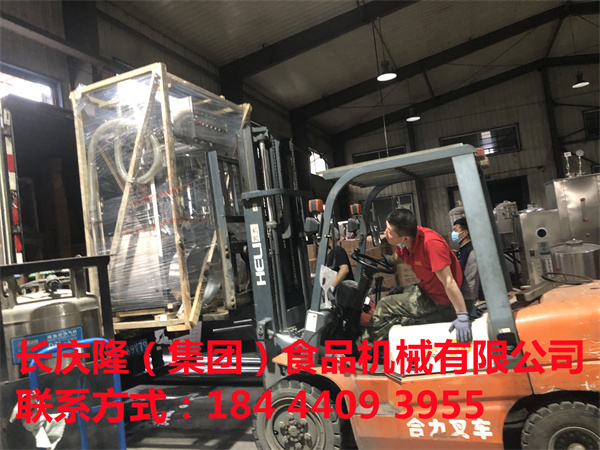大慶孟師傅是長慶隆的老客戶了，更新設(shè)備打電話直接購買了臥室雙連磨、200型雙加熱煮漿鍋、吸漿槽，打包完畢！裝車準(zhǔn)備發(fā)貨！感謝孟師傅對長慶隆的信任與支持！長慶隆祝您財源廣進，賓客趕不走，祝您口碑妙，日夜進鈔票！ (2) - 副本.jpg