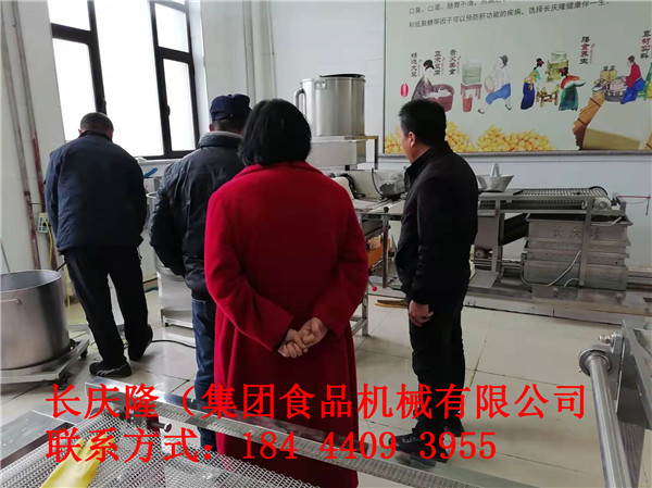 白山客戶牟先生仿手工干豆腐機全套設備購買，技術實操教學中 (4).jpg