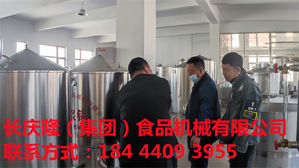 天津市張先生購買了中型干豆腐機、洗布機、三連磨漿機等設備，現(xiàn)在用自己的機器開始學習。 (6).jpg