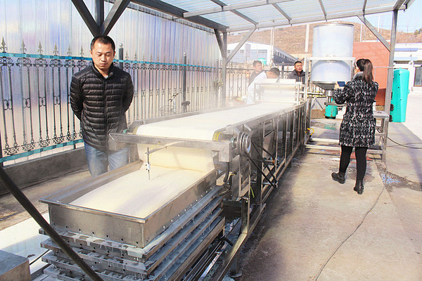 大型干豆腐機.jpg